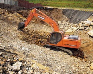 фото Гусеничный экскаватор DOOSAN DX 225 LC