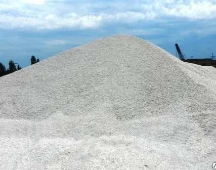 Фото №0 Мраморная крошка бело-кремовая фракция 0-2мм (отсев), навалом, оптом