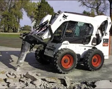 фото Аренда мини-погрузчика Bobcat S300