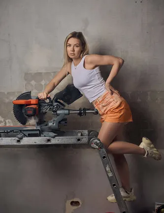 Фото №0 Торцовочная пила Black Decker, торцовка 254 мм