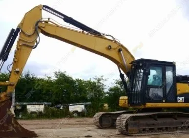 фото Аренда гусеничного экскаватора Caterpillar 320, Санкт-Петербург