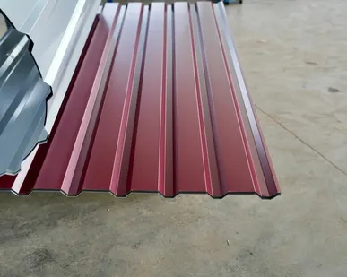 фото Профлист МП-20 / красный / 0.45 мм. - RAL 3005 / Винно-красный - Глянцевая - с ЛКП - Первый - МП-20 - Стандартные - Опт (от 100 листов / от 200 м.пог.)