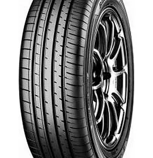 фото А/шина 235/55R18 Yokohama Bluearth-XT AE61