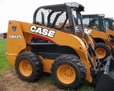 фото Мини-погрузчик CASE SR 175 США Новый  (аналог Bobcat S530, Mustang 2056)