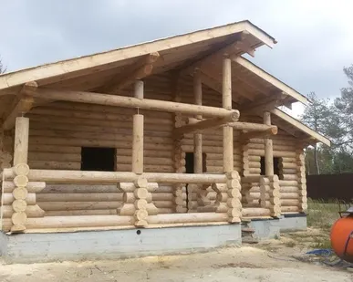 фото Бревно оцилиндрованное.