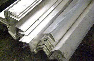 фото Уголок гнутый неравнополочный 100х65 09Г2С (09Г2СА) ГОСТ 19772-93