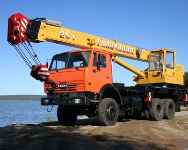 фото Автокран Галичанин КС-55713-4Л на шасси КамАЗ-65111
в