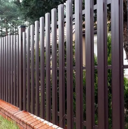 Фото №0 Возведение ограждений и заборов для строй площадок