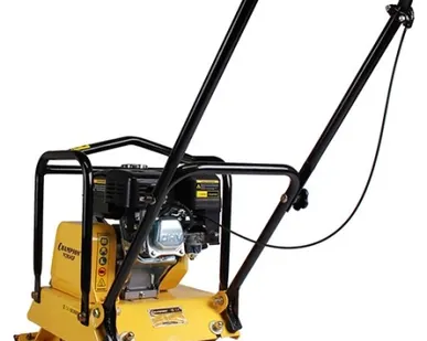 фото Виброплита бензиновая CHAMPION PC9045F