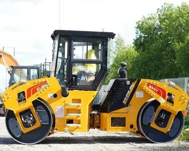 фото Аренда асфальтового катка SANY STR100C-8S