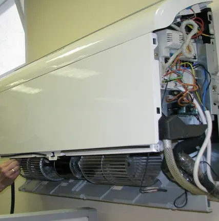 Фото №0 Обслуживание напольно-потолочных кондиционеров (сплит-систем)
