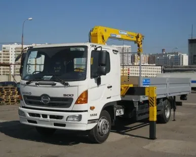фото HINO 500. Борт + КМУ Soosan SCS513(5т)