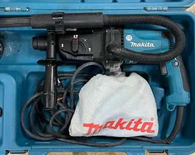 фото Перфоратор SDS-Plus Makita HR2432