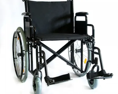 фото Кресло - коляска 711 АЕ (пневмо/литые) (24", 61 см, 82 см, 26 кг)