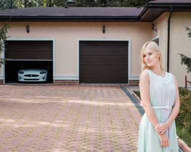 фото ГАРАЖНЫЕ ВОРОТА DoorHan