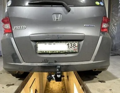 фото Honda Freed ГИБРИД (1 поколение, GP3) 2WD/4WD 2008-2016 г.г. и Honda Freed Spike ГИБРИД 2010-2016 г.г.