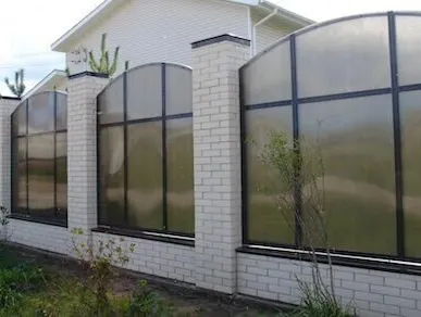 фото Заборы из поликарбоната