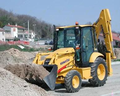 фото Аренда экскаватора-погрузчика Komatsu WB93S-5, Самара