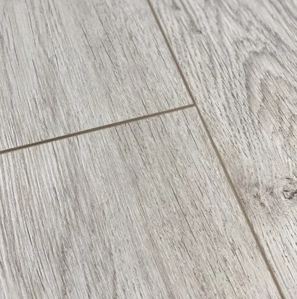 Фото №0 Ламинат HomeFloor Deluxe (1380/193/12 мм) Дуб Силбери 33 класс 1,332м2