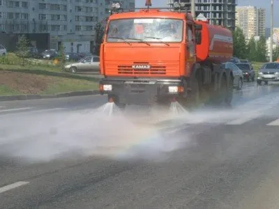Фото №0 Уборка дорог от пыли и грязи поливомойкой Дорстройиндустрия ОРС-07