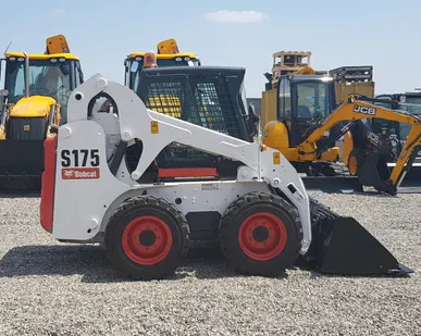 фото Аренда минипогрузчика BobCat S175