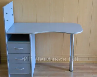 фото Маникюрный стол 17-02