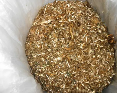 фото Стружка Латуная