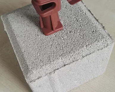 фото ISOCLIP-ROOF R8 держатель провода молниеотвода с клипсой