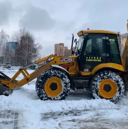 Фото №0 Уборка снега спецтехникой JCB 4CX
