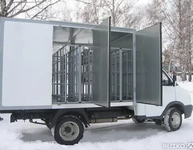 фото Фургон для перевозки бутилированной воды