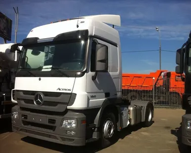 фото Тягач Mercedes-Benz Actros 1841LS
