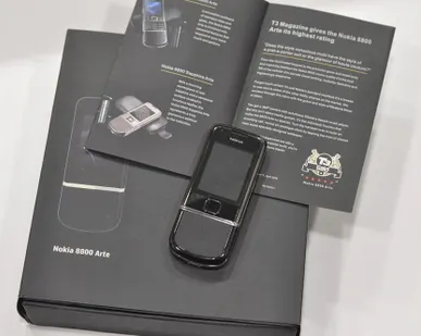 фото Nokia 8600 черный телефон