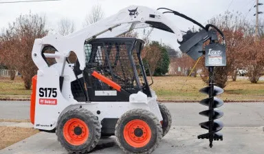 Фото №0 Аренда мини погрузчика Bobkat с ямобуром