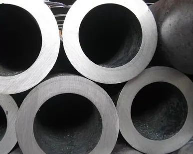 фото Труба толстостенная