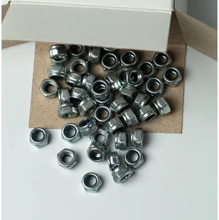 Фото №0 Гайка с нейлоновой вставкой М5 DIN985 50шт