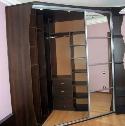 Фото №3 Встроенный угловой шкаф S-7