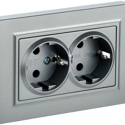 Фото №0 Розетка 2-м СП BRITE РСш12-3-БрА 16А в сборе с заземл. защ. шторки алюм. IEK BR-R24-16-K47-F