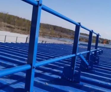 фото Кровельное ограждение для сэндвич-панелей и профнас. "ПРОФ" 1200 мм окраш.