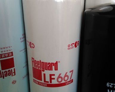 фото Масляный фильтр Fleetguard LF667
