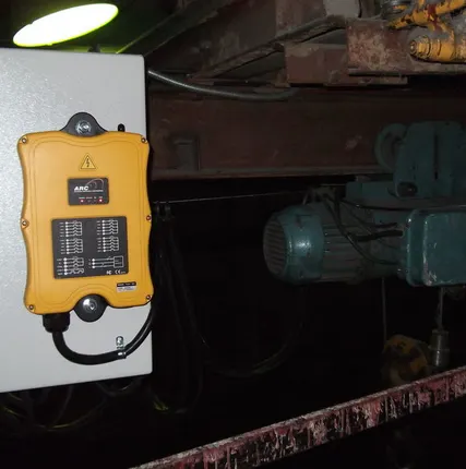 Фото №0 Перевод крана на радиоуправление.