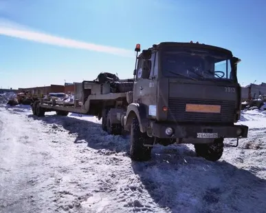 фото МАЗ с прицепом-трал