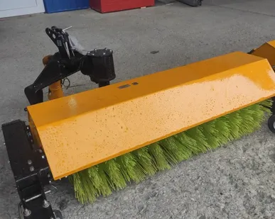 фото Щётка для мини-трактора Беларус ЩК-00.010-М