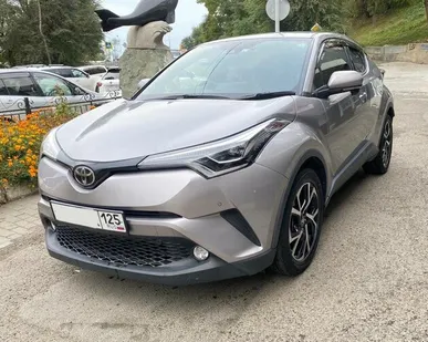 фото Toyota C-HR