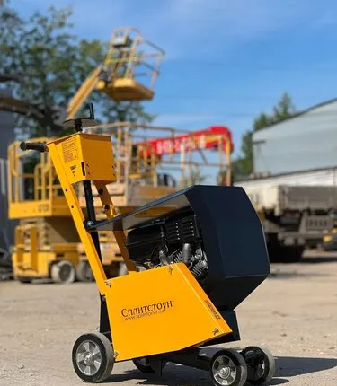 Фото №0 Аренда резчика кровли