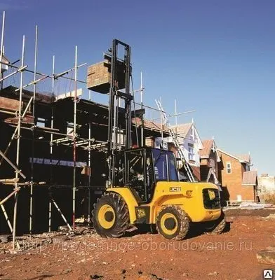 Фото №0 Аренда телескопического погрузчика JCB RTFL 940