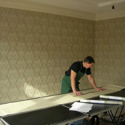 Фото №0 Оклейка стен  обоями