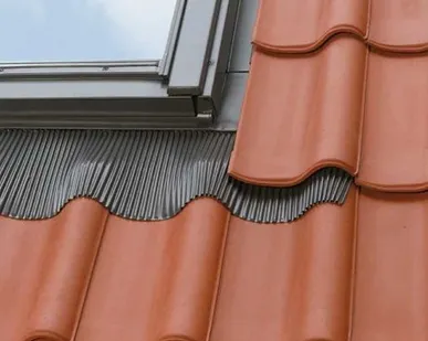 фото Оклад для мансардного окна VELUX Оптима (78*98см) для профиллир.кровли