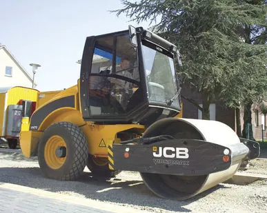 фото Грунтовый каток JCB VM 75D/PD