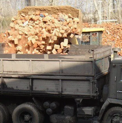 Фото №0 Бой кирпича с доставкой