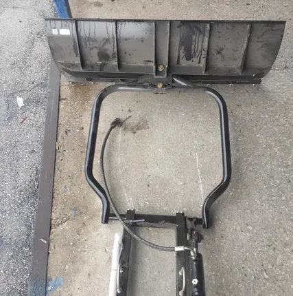 Фото №1 Отвал для мини-трактора Беларус 132Н ОБ12-00.000 (Оборудование бульдозерное)